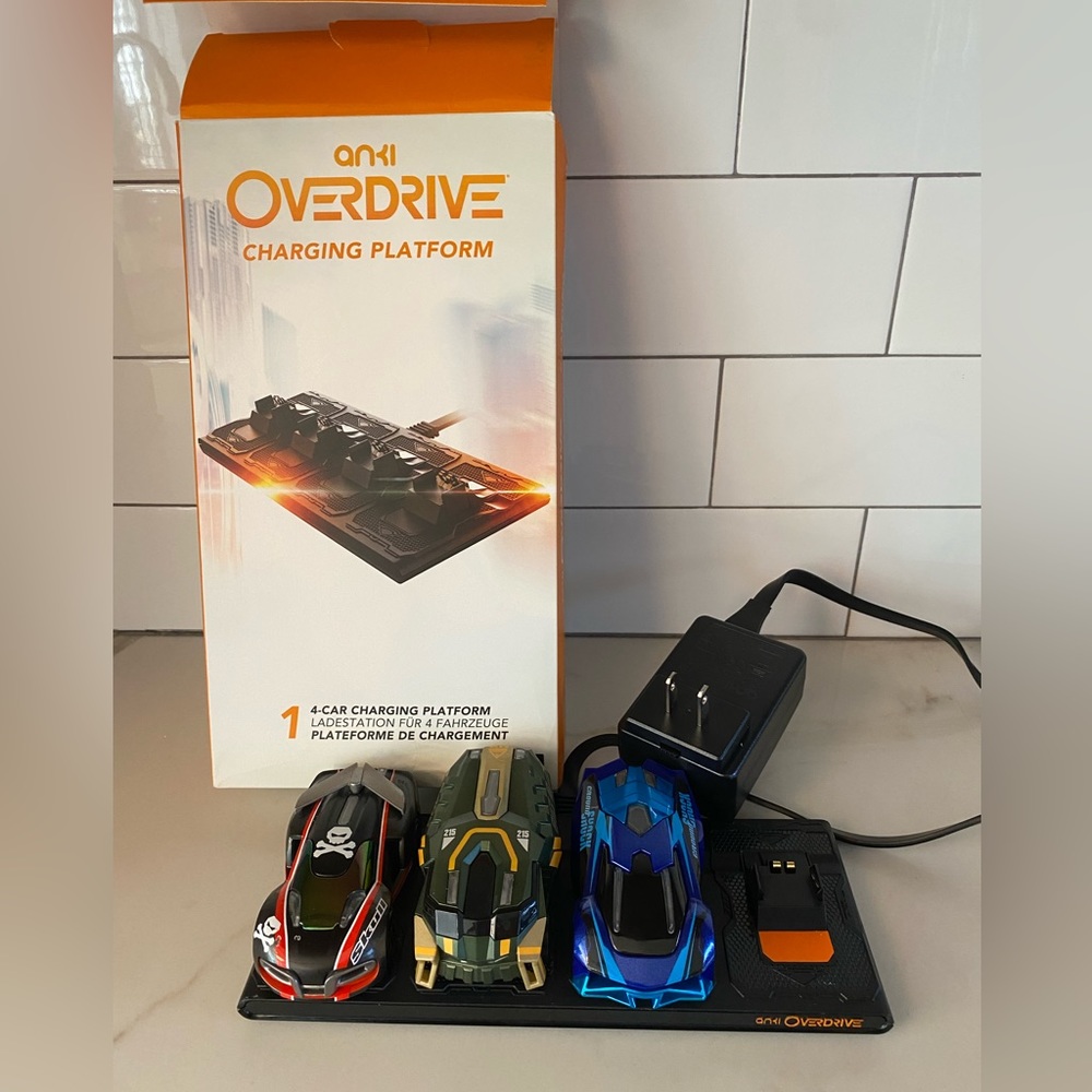 anki OVERDRIVE Bundle▪️Charging Platform & 3 Expansion Cars.